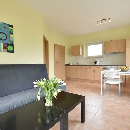 Simplistic In With Garden Zierow